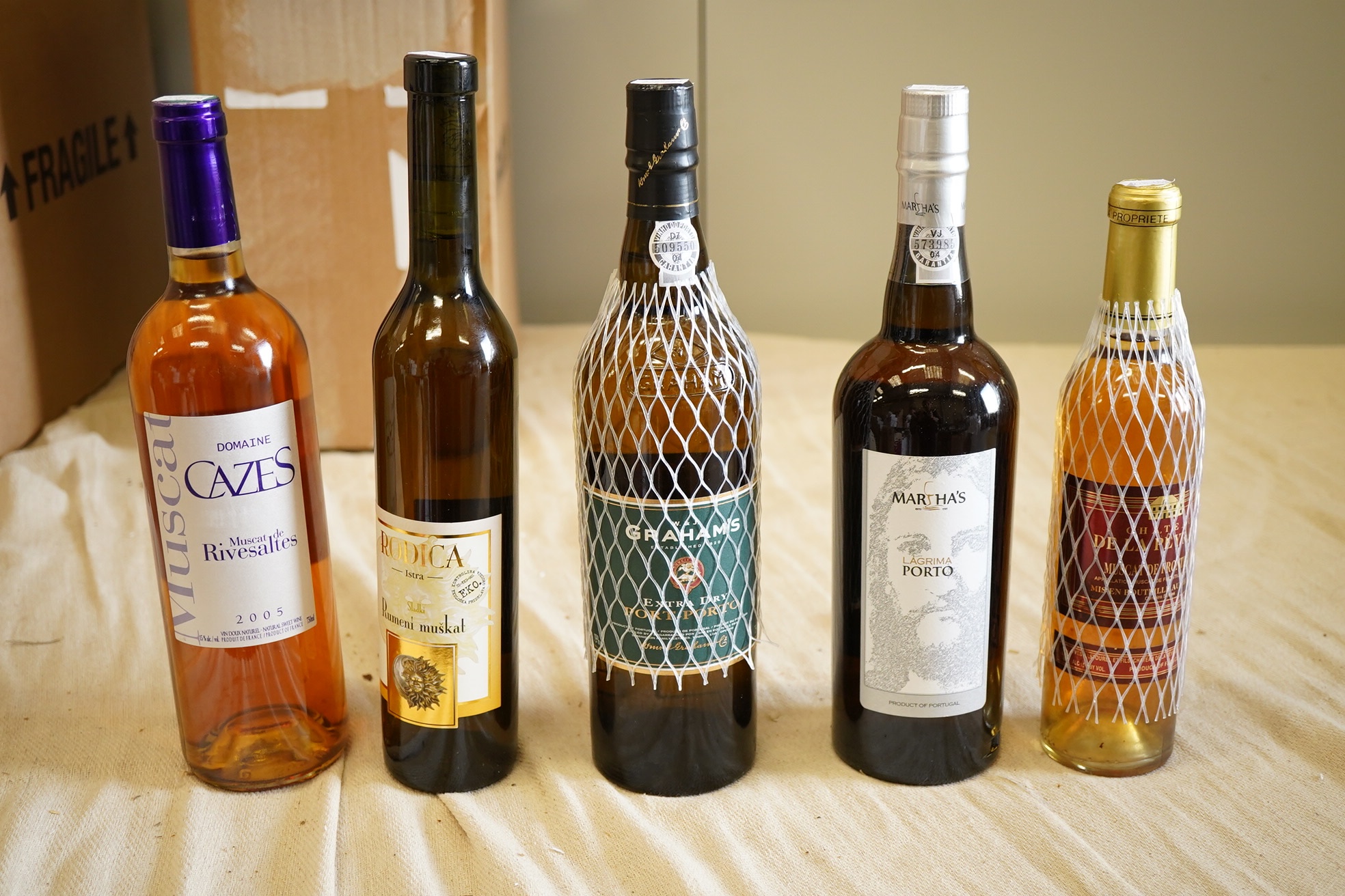 A mixed parcel of Muscat and Port